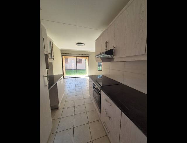 3 BEDROOM SECTIONAL TITLE FOR SALE IN SHELLY BEACH
